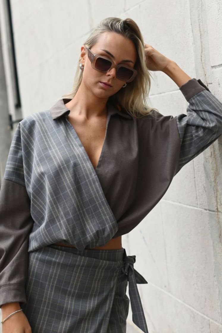  Taupe