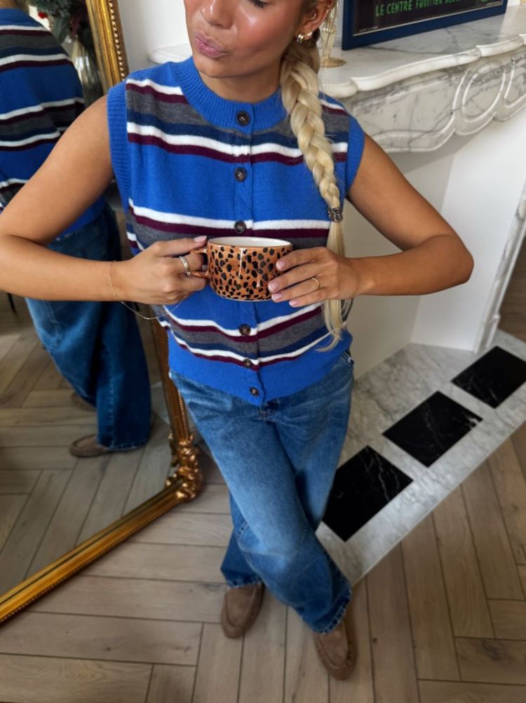  ROYAL BLEU